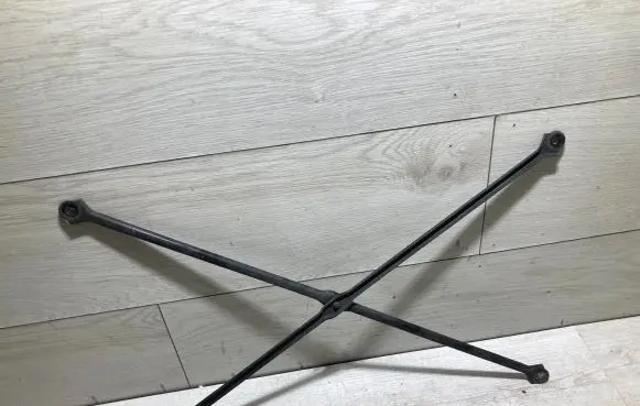 Engine bonnet/hood lock trim molding