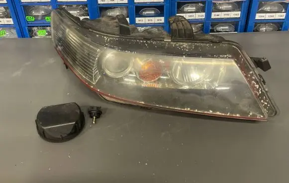 Honda Accord Headlight/headlamp P6017 7440 7440WY21W