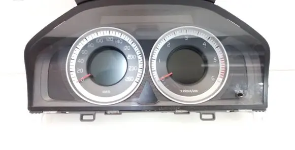 Volvo V60 Speedometer (instrument cluster) 36000918 31327582AA 69399870U