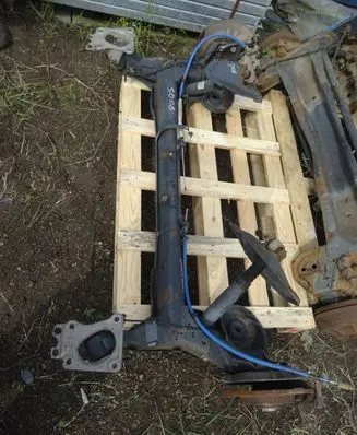 Peugeot 5008 Rear axle beam with reductor 