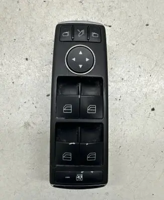 Mercedes-Benz C W204 Electric window control switch A2048703558 03139401