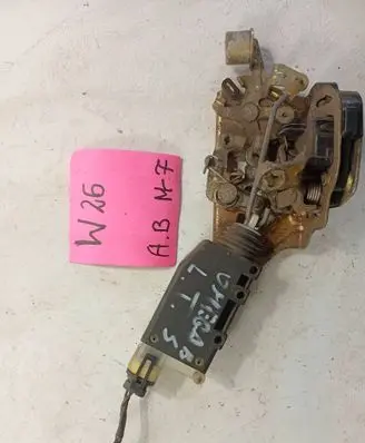 Opel Omega B2 Front door lock 1212123