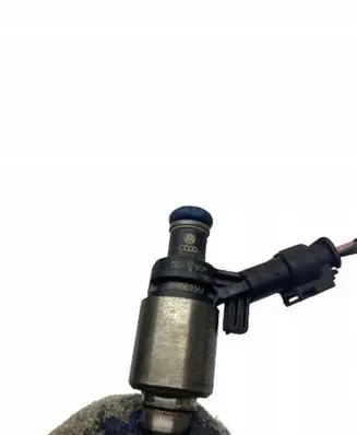 Audi A5 8T 8F Fuel injector 06H906036F