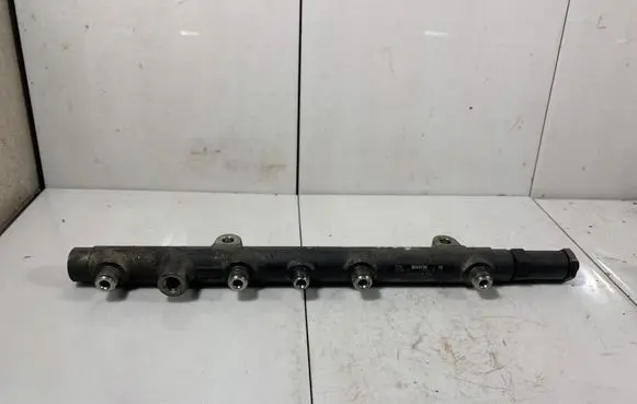 Renault Laguna II Fuel main line pipe 7700114017