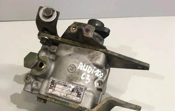 Audi 100 200 5000 C3 Power steering pump 7671955142 035145155B 1495494
