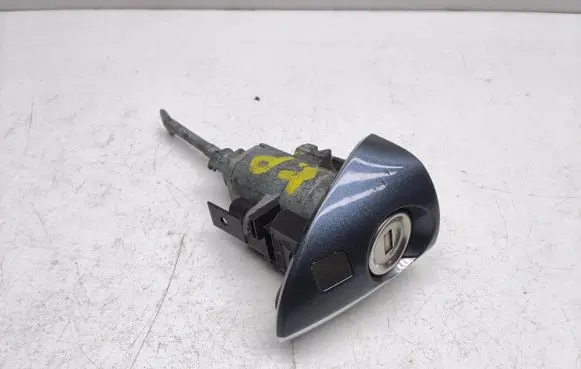 Mercedes-Benz CLK A209 C209 Coupe door lock (next to the handle) 