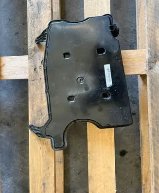 BMW 2 F46 Intake resonator 8570016