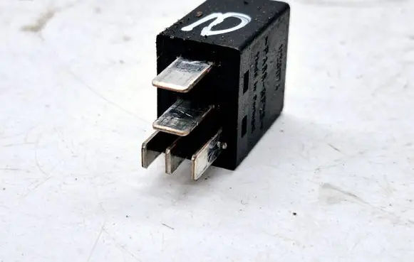 Volvo V70 Other relay 9441161 00W19 A4001X40