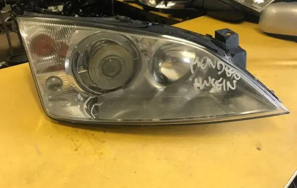 Ford Mondeo Mk III Headlight/headlamp