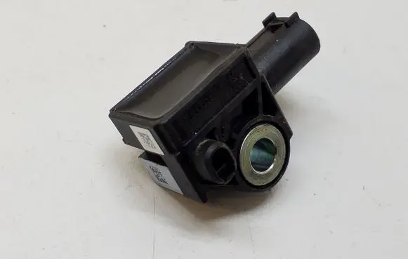 Chrysler Town & Country V Airbag deployment crash/impact sensor 68137947AA