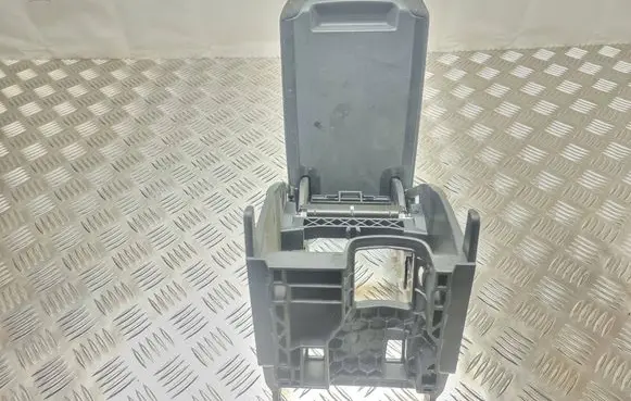 Skoda Octavia Mk3 (5E) Armrest 5E0864207 2557 70217