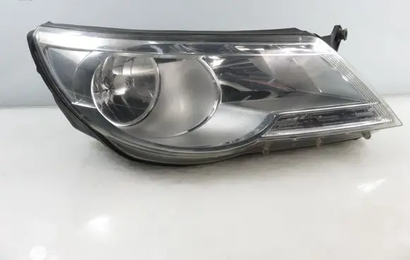 Volkswagen Tiguan Headlight/headlamp 5N1941032AB