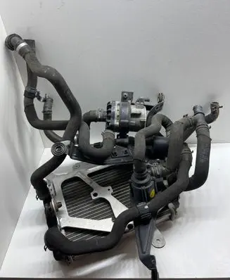 Audi A8 S8 D4 4H Coolant radiator 8K0121212B 20171342 VP7T8H8005GE