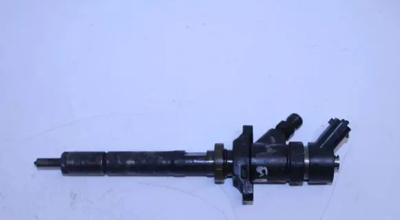 Ford Focus C-MAX Fuel injector 0445110239 606680