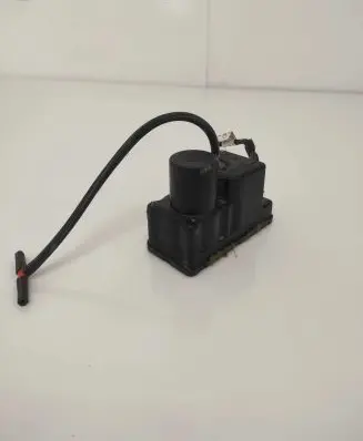 Audi 80 90 S2 B4 Vacuum pump 443862257H