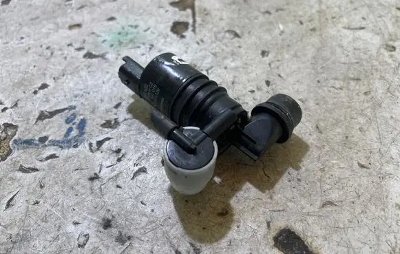 Citroen C5 Windscreen/windshield washer pump 9643447980 002018