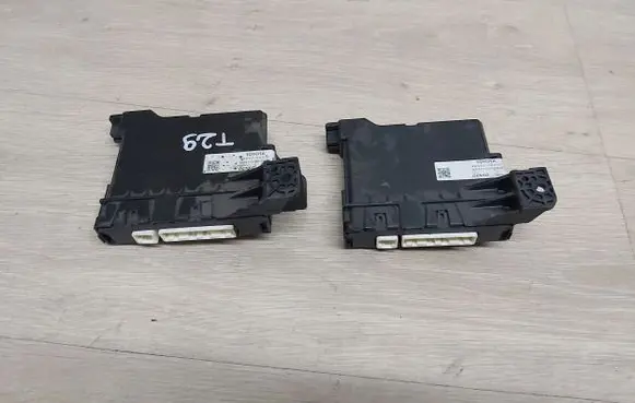 Toyota Avensis T270 Other control units/modules 88650-05310