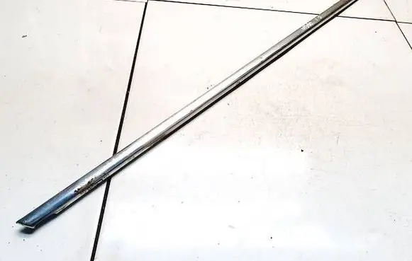 Opel Insignia A Front door glass trim molding 22834389