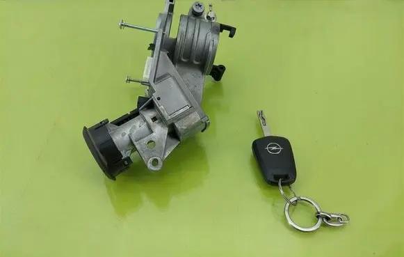 Opel Astra H Ignition lock N0501881