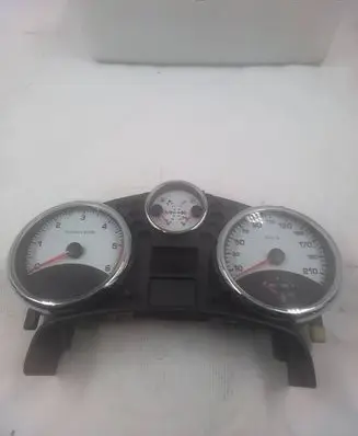 Speedometer (instrument cluster)