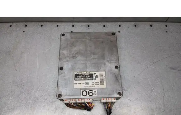Toyota Yaris Verso Engine control unit/module ECU 89661-52064