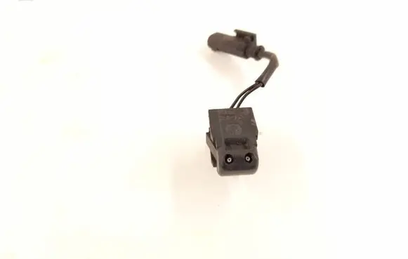 Mercedes-Benz E W211 Windshield washer spray nozzle 2118600147 2038600147