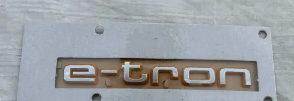 Audi e-tron Other badges/marks 4KE853601
