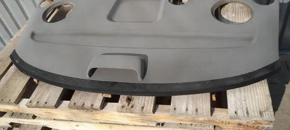 Parcel shelf