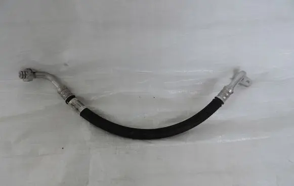 Opel Corsa F Air conditioning (A/C) pipe/hose 39168223