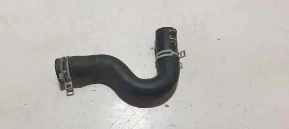 Coolant pipe/hose