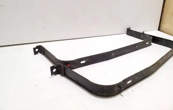 Audi TT TTS RS Mk3 8S Fuel tank mounting bracket 8S0201653 8S0201654