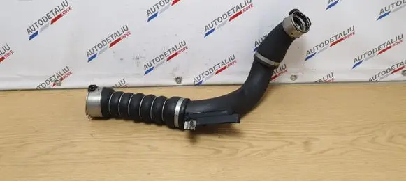 Intercooler hose/pipe