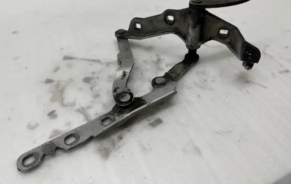 Mercedes-Benz S W221 Engine bonnet/hood hinges A2218800428