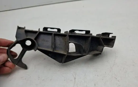 Lexus GS 250 350 300H 450H Front bumper mounting bracket 5253630220
