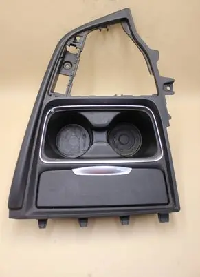 BMW 3 F30 F35 F31 Cup holder front 105048744 82197