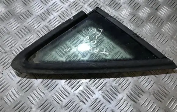 Volkswagen Touran I Front triangle window/glass 