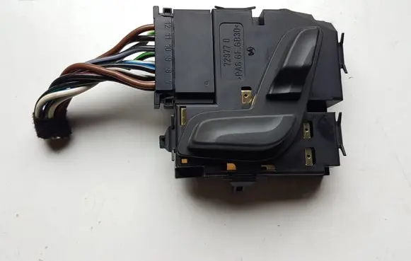 Mercedes-Benz E W212 Seat control switch A2048701858