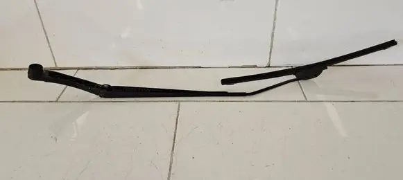 Opel Insignia A Front wiper blade arm 13227399