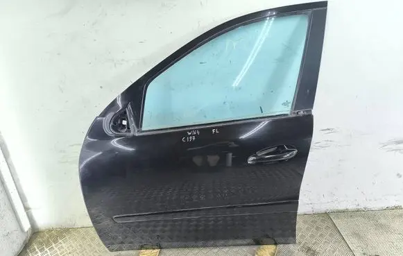 Mercedes-Benz ML W164 Front door A1647200905
