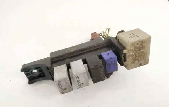 Toyota Avensis T250 Fuse box set 9008087013 90080-87013