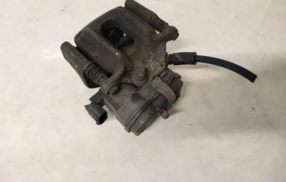 BMW X3 F25 Rear brake caliper