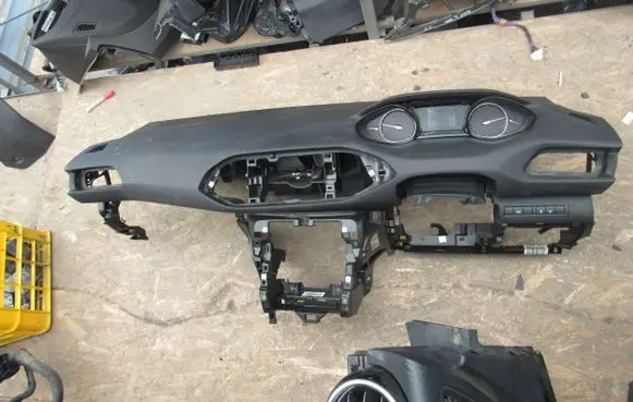 Peugeot 308 Dashboard 0358100036