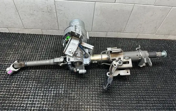 Steering wheel axle set