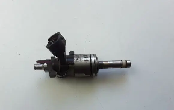 Fuel injector
