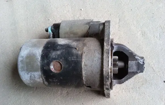 Mitsubishi Colt Starter motor M002T44781