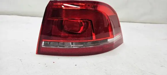 Volkswagen PASSAT B7 Rear/tail lights 3AF945096G