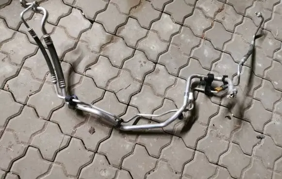 Citroen Berlingo Air conditioning (A/C) pipe/hose 9831702180 004L63L0