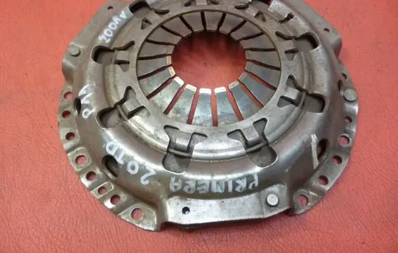 Nissan Primera Pressure plate 