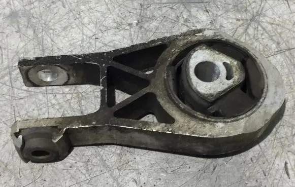 Peugeot Boxer Engine mount bracket 01380041080