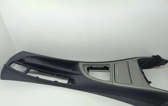 Other center console (tunnel) element